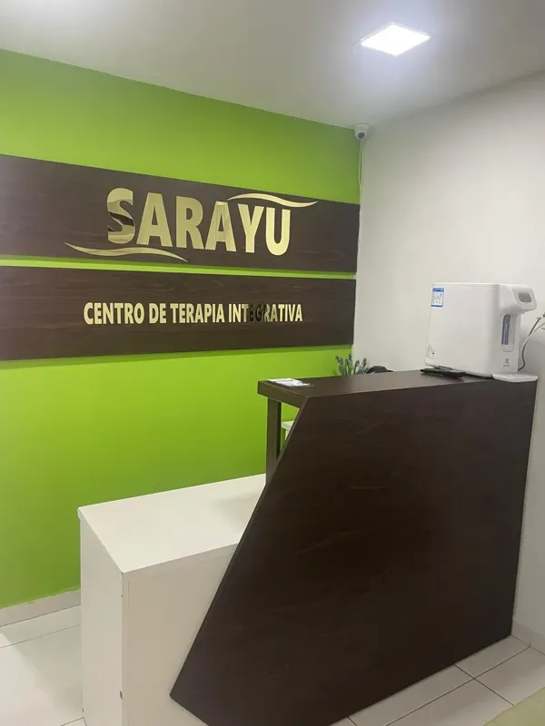 Home 7 Recepção moderna e acolhedora da Sarayu Estética e Saúde em Campo Grande RJ, especializada em ozonioterapia estética, auto-hemoterapia com ozônio e tratamentos integrativos.